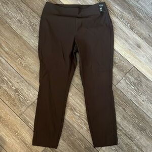 Never worn, new with tags Dress pull in pants, stretch, High waist, Ankle